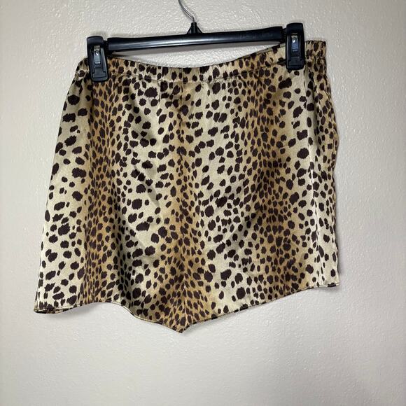 Victoria's Secret 2 piece leopard print satin pajama set small - Picture 5 of 6
